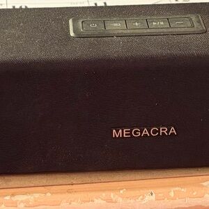 Black Bluetooth Speaker Megacra